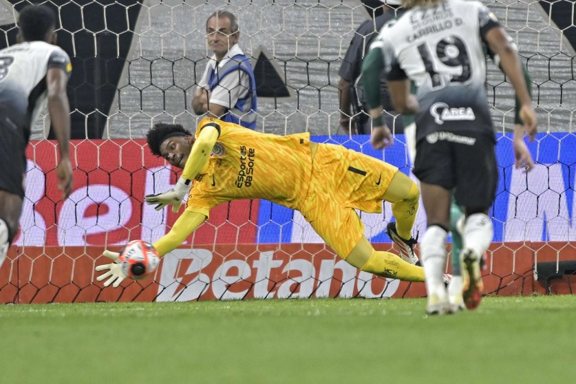 Corinthians impede tetra do Palmeiras e leva a taça do Pauli